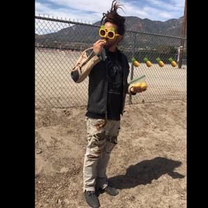 Meet your Posher, Johny